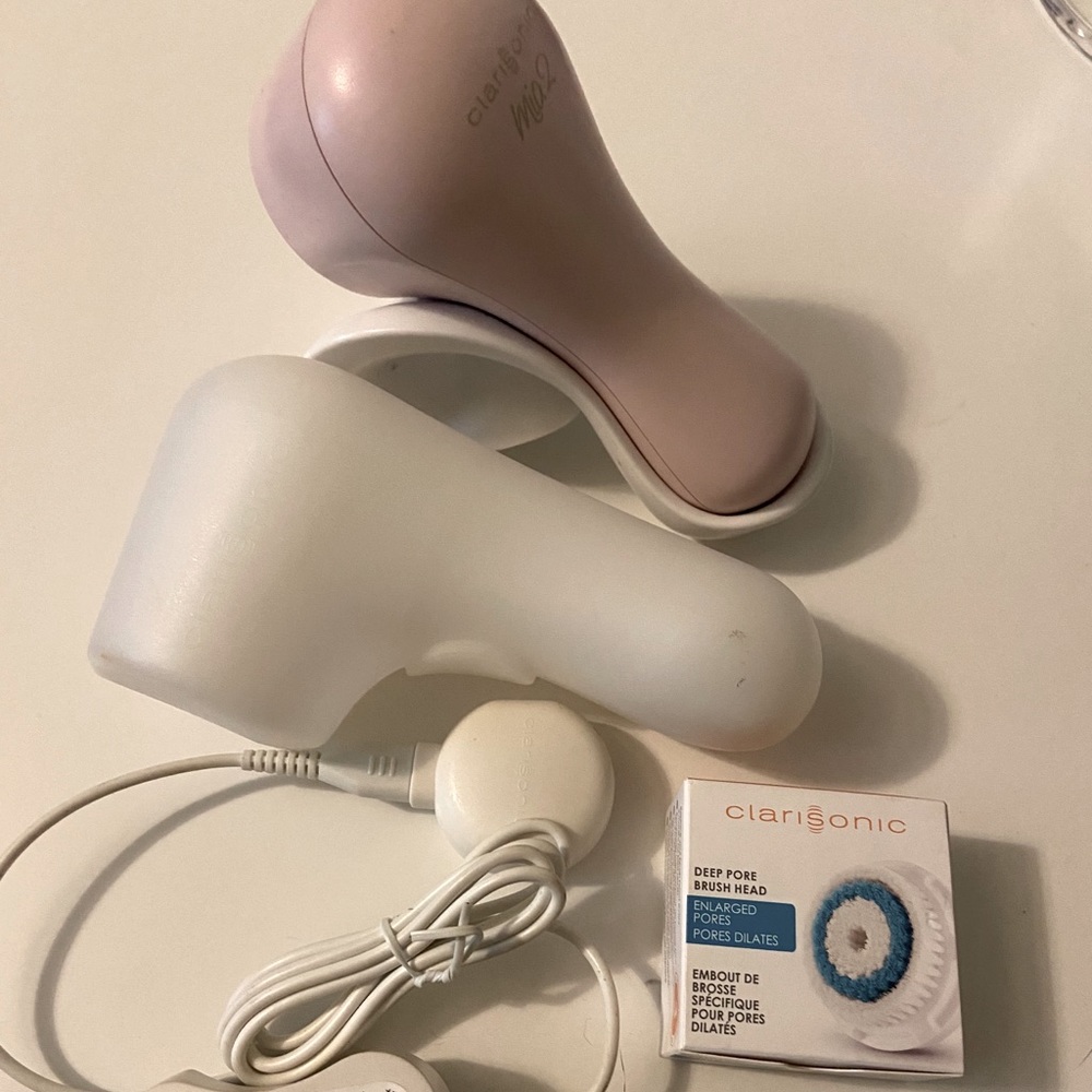 Clarisonic Mia 2 bundle.